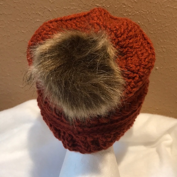 Hand Crocheted Slouchy Hat! Faux Fur Pom Pom - Picture 3 of 8